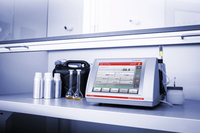 SVM-smart-viscometer-measuring